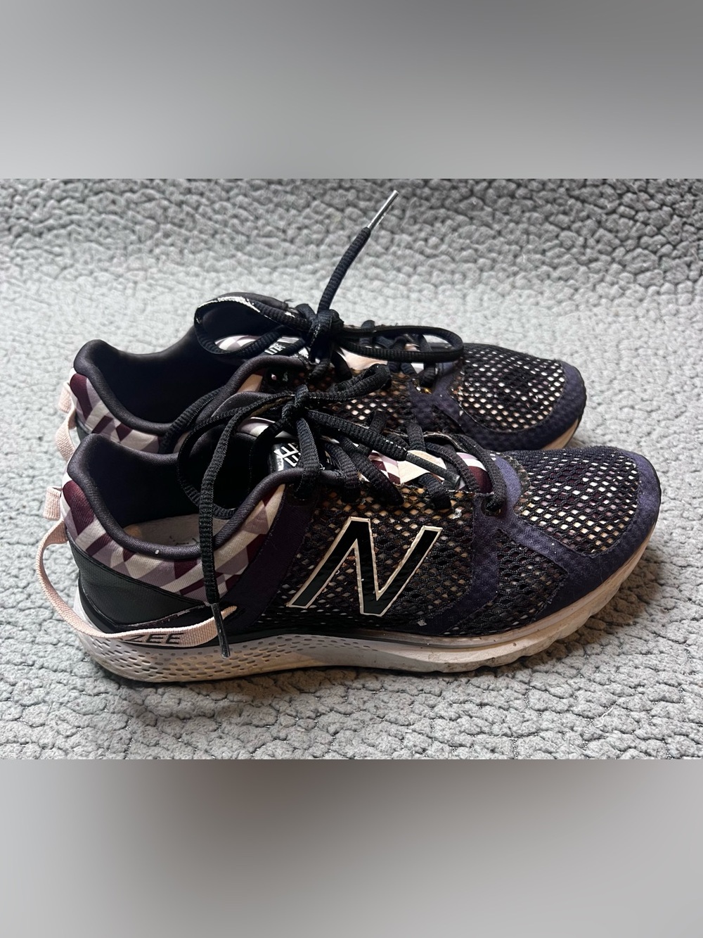 New Balance Vazee Kids Sneakers Size 7 Black & Purple